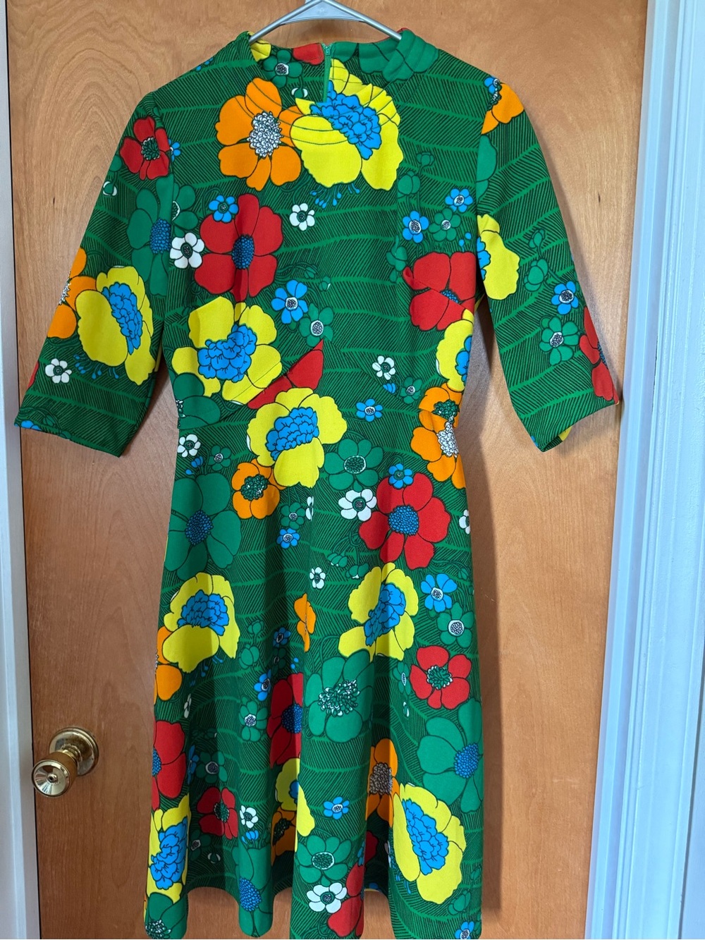 Boho Retro Green Floral Midi Dress with Bold Multicolor Blooms